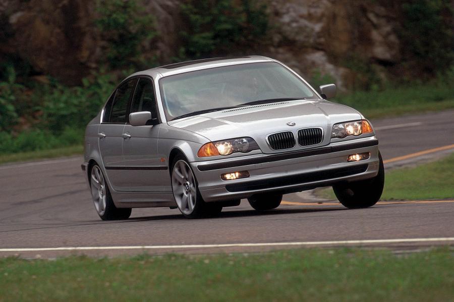  BMW 325i Sedan (E46) 2000 года  (NA) (фото 1 из 3)